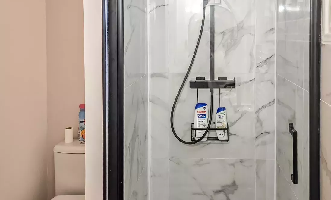 Seulement chez Donzacq à St Etienne de Baigorry - Maison entièrement rénovée de 65 m² habitable + garage + jardinet dans un cadre enchanteur à la campagne 
