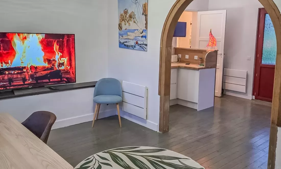 Seulement chez Donzacq à St Etienne de Baigorry - Maison entièrement rénovée de 65 m² habitable + garage + jardinet dans un cadre enchanteur à la campagne 