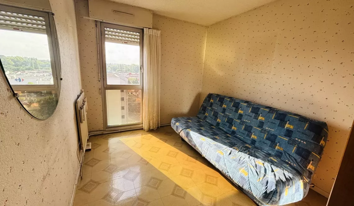 Anglet Bab² - Dernier étage et vue incroyable au sud pour ce type 4 de 89 m² habitable et son double séjour de 33 m², 2 chambres, cuisine indépendante + loggia. Cave. Possibilité de garage en +.