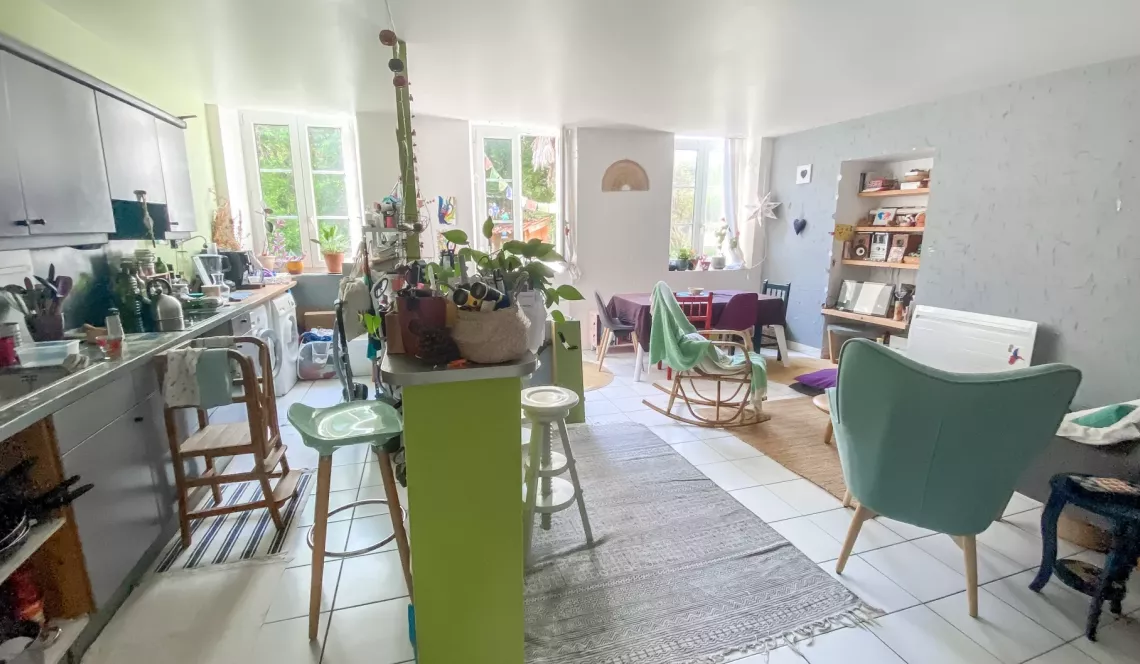 Bayonne St Esprit - Authenticité pour ce duplex type 3 au dernier étage de 73 m² habitable, pièce de vie de 35 m² lumineuse et sans vis à vis.