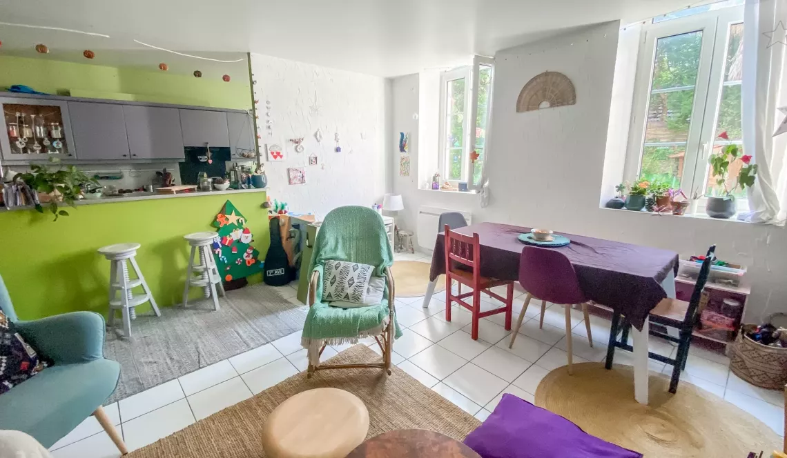 Bayonne St Esprit - Authenticité pour ce duplex type 3 au dernier étage de 73 m² habitable, pièce de vie de 35 m² lumineuse et sans vis à vis.