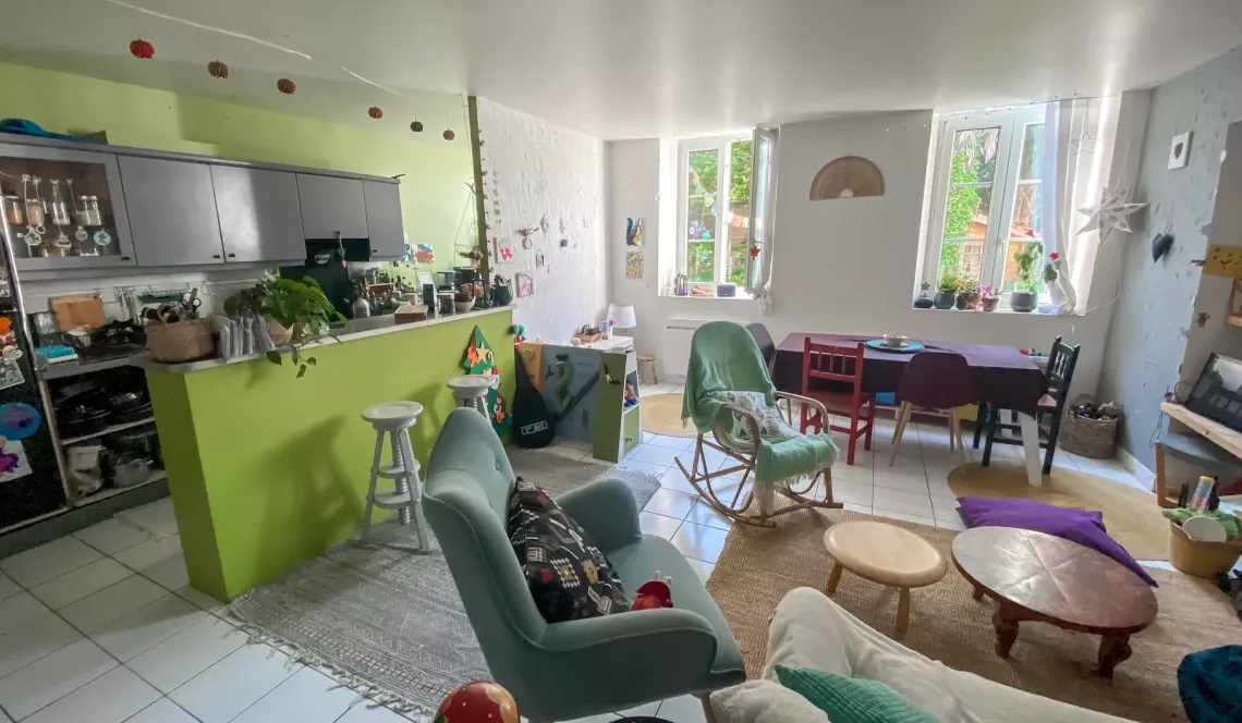 Bayonne St Esprit - Authenticité pour ce duplex type 3 au dernier étage de 73 m² habitable, pièce de vie de 35 m² lumineuse et sans vis à vis.