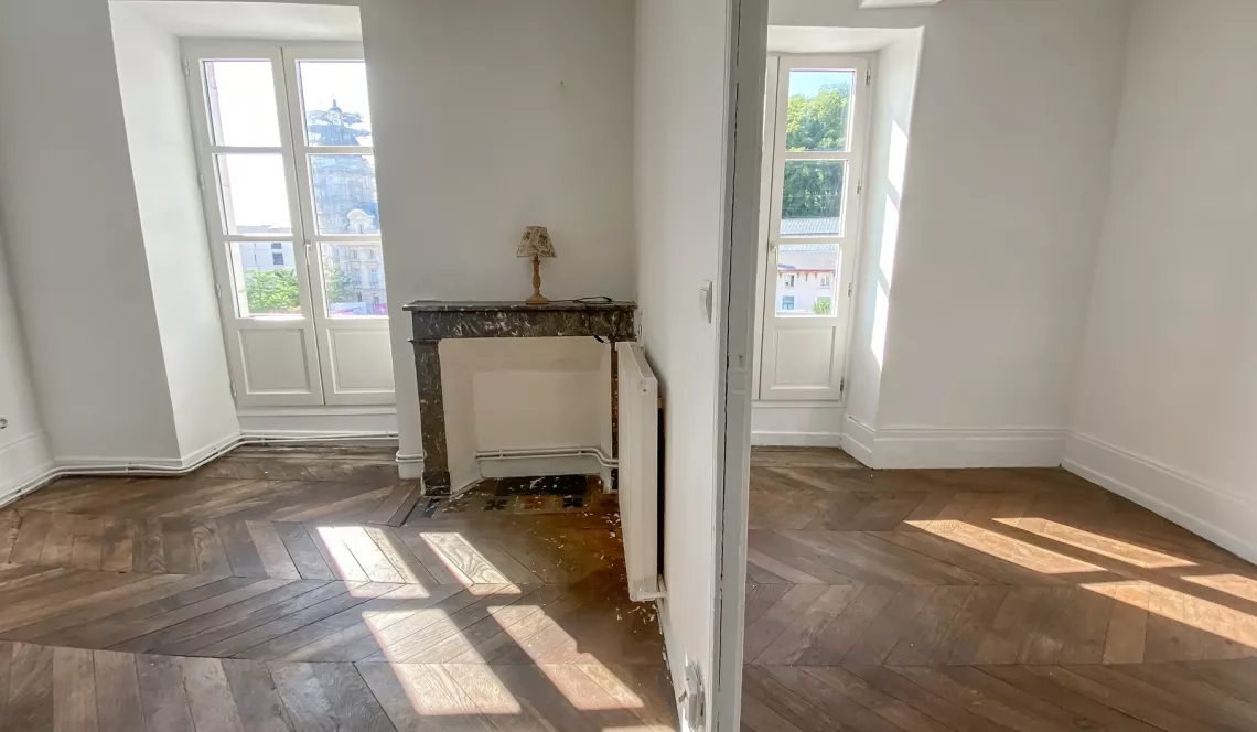Bayonne à deux pas du centre ville - Type 2/3 de 52 m² habitable avec cachet et authenticité, vue dégagée et potentiel d’aménagement