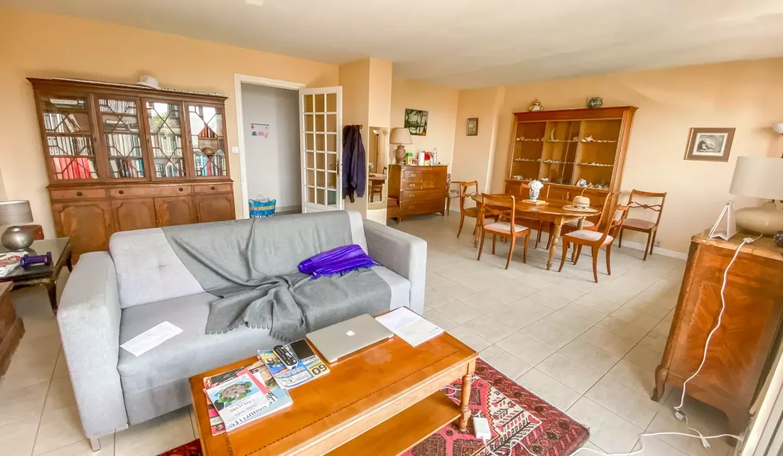 Anglet La Chambre d’Amour - Vue océan et dernier étage pour ce type 3 de 83 m² habitable, terrasse de 12 m², séjour de 40 m² + cave de 18 m² + place de parking