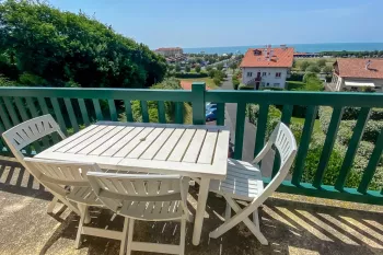 Anglet La Chambre d’Amour - Vue océan et dernier étage pour ce type 3 de 83 m² habitable, terrasse de 12 m², séjour de 40 m² + cave de 18 m² + place de parking