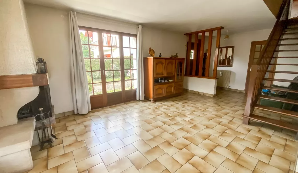 Nouveauté à Bayonne Beyris - Au calme, belle traditionnelle de 116 m² habitable, 5 chambres sur 615 m² de terrain