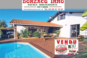Exclusivité à URT - A 20 minutes de Bayonne, maison coup de coeur de 143 m² H au sol, 4 chambres, pièce de vie de 48 m², terrasse + piscine sur 700 m² de terrain