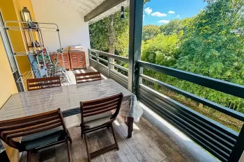 Sur Anglet Aritxague - Dernier étage pour ce beau type 3 de 62 m² habitable, pièce de vie de 30 m² sur terrasse de 14 m², cave + 2 places de parkings
