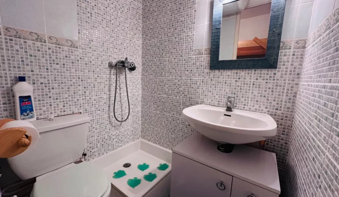 Exclusivité La Pierre St Martin - Agréable studio plein sud de 18 m² habitable vendu meublé, 4 couchages + balcon. Le gros +, un box fermé!