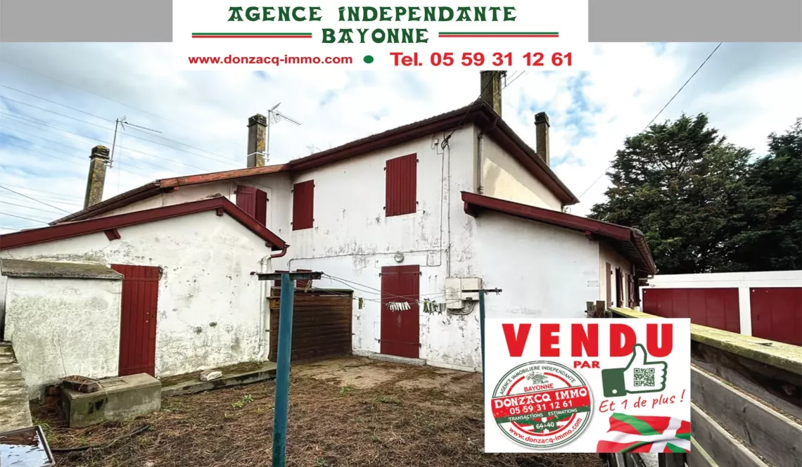 Boucau Central les Forges aux portes de Bayonne - Type 3 en duplex à rafraichir de 44 m² habitable au sol + jardinet privatif