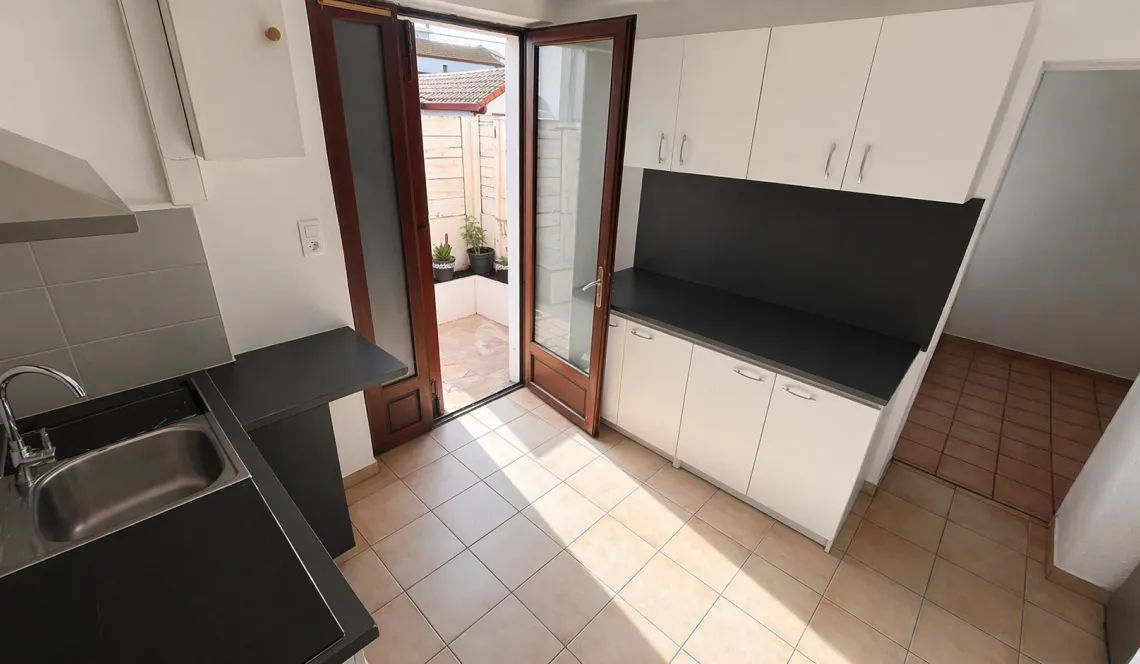 Idéal investisseur, à Boucau Central les Forges aux portes de Bayonne - Studio Type 3 en duplex de 41 m² habitable au sol actuellement loué + terrasse