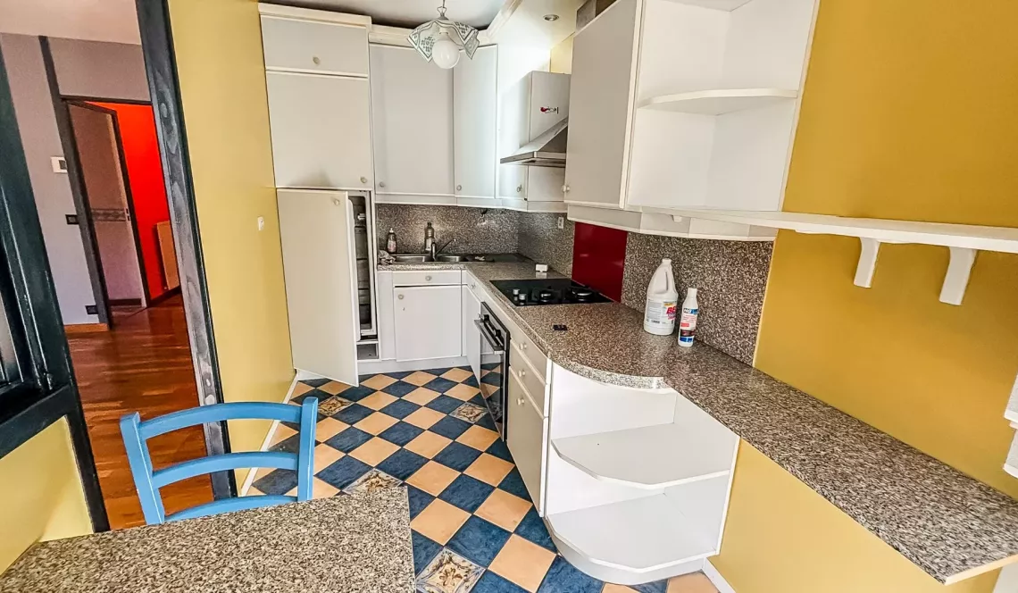 Bayonne Beyris, le nez dans la forêt - Joli type 2 de 47 m² habitable, grande chambre avec placard, 2 loggias, cuisine équipée. Possibilité d’acquérir un garage en +! 