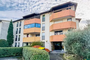 Bayonne Beyris, le nez dans la forêt - Joli type 2 de 47 m² habitable, grande chambre avec placard, 2 loggias, cuisine équipée. Possibilité d’acquérir un garage en +! 