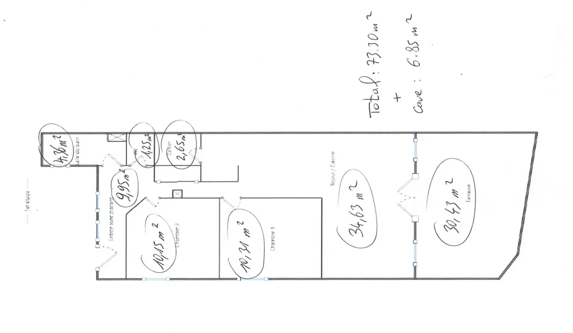 RARE à Bayonne St Esprit - Dans petite copropriété, splendide type 3 de 74 m² habitable, pièce de vie de 35 m², terrasse de 30 m² avec aperçu Mairie + cave