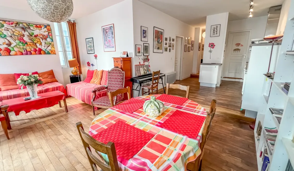 RARE à Bayonne St Esprit - Dans petite copropriété, splendide type 3 de 74 m² habitable, pièce de vie de 35 m², terrasse de 30 m² avec aperçu Mairie + cave