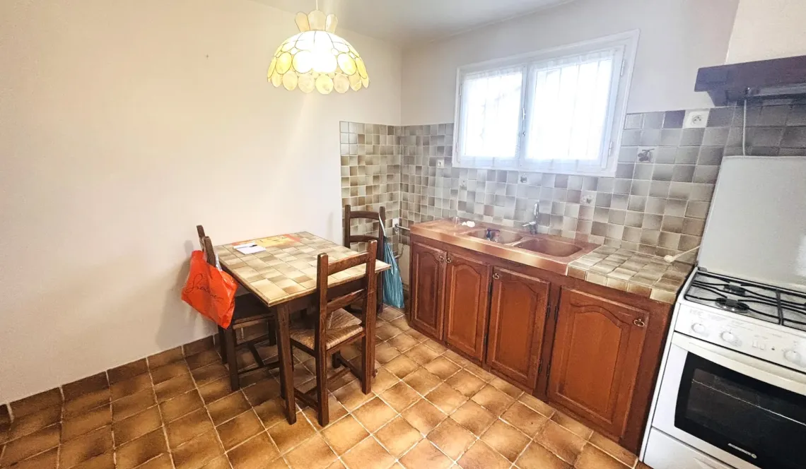 Anglet Maignon - Nombreuses possibilités pour ce plain-pied de 70 m² habitable de type 3 sur 701 m² de terrain