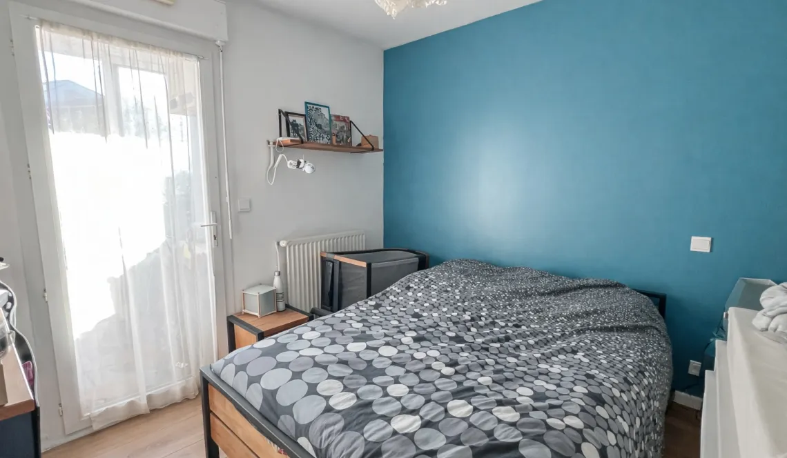 Bayonne St Esprit - Type 3 de 65 m² habitable entièrement rénové, splendide pièce de vie et sa cuisine éqipée. Le +: jardin privatif de 40 m² sans vis à vis