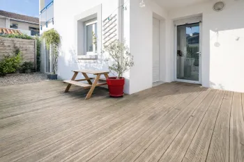 Bayonne St Esprit - Type 3 de 65 m² habitable entièrement rénové, splendide pièce de vie et sa cuisine éqipée. Le +: jardin privatif de 40 m² sans vis à vis