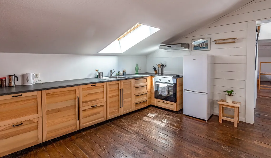 Bayonne - Plein de charme pour ce joli type 3 de 66 m² habitable en volumes mansardés, une magnifique ambiance s’y dégage!