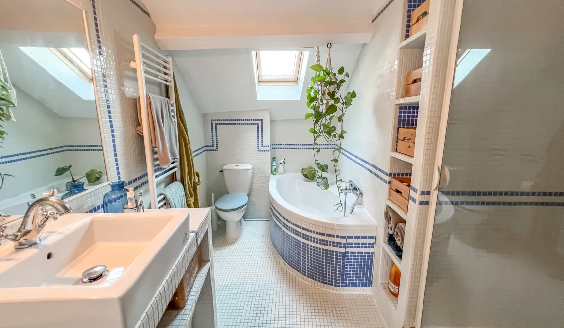 Bayonne St Esprit dernier étage - Joli type 3 de 84 m² au sol, le charme et l’authenticité des appartements Bayonnais, luminosité garanti! 