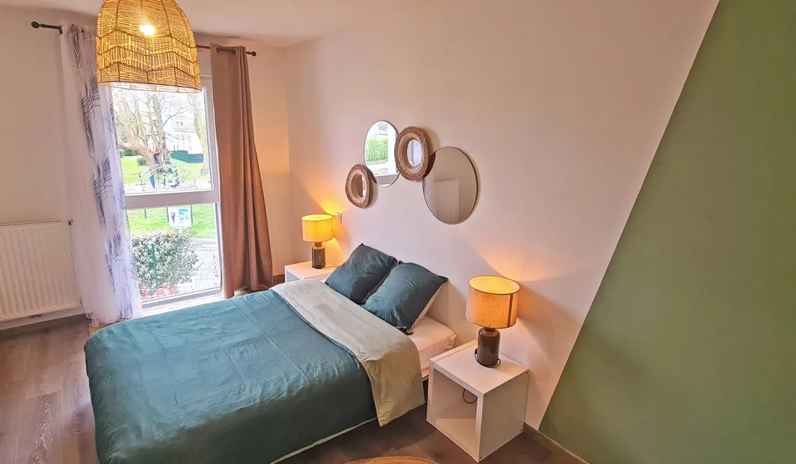 Sur Bayonne au calme - Dans résidence de 2020, joli type 3 de 66 m² habitable, pièce de vie de 35 m² sur terrasse abritée de 10 m² + place de parking en sous-sol