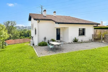 Sur Mouguerre en Exclusivité - Jolie maison entièrement rénovée de 105 m² habitable, 3 chambres, grand séjour lumineux sur 649 m² de terrain