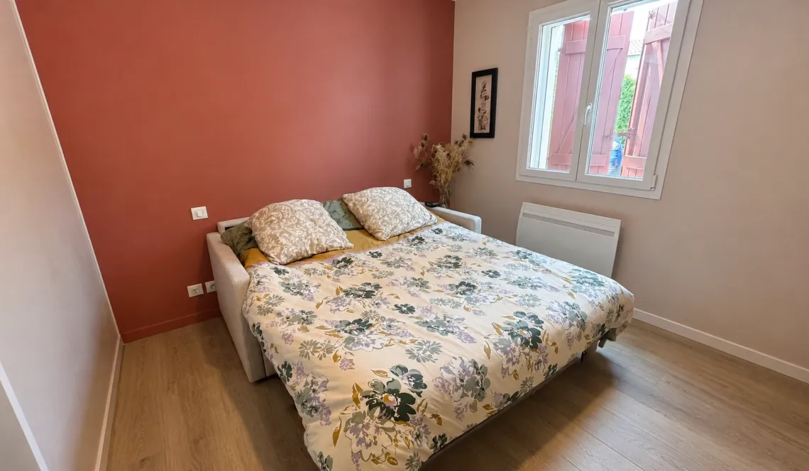 Au bourg de Villefranque - Atypique type 3 de 82 m² habitable et son extérieur/terrasse de 80 m² plein sud, pièce de vie/cuisine US de 38 m², 2 parkings 
