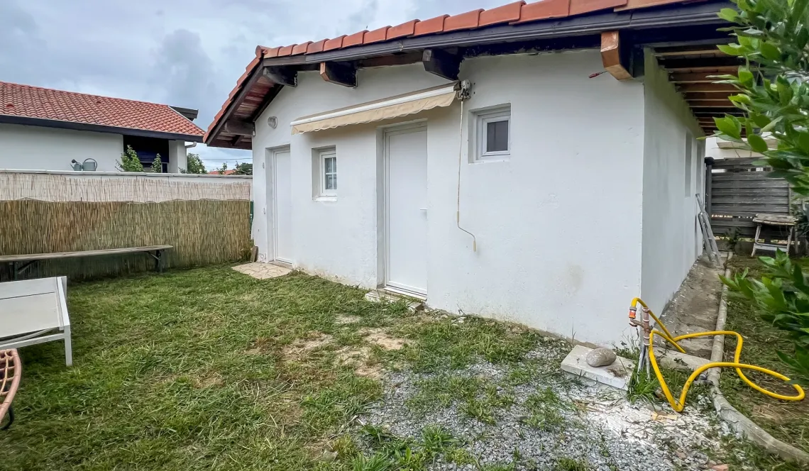 Haut Boucau - Type 2 de 31 m² habitable dans un petit ensemble sur 541 m² de terrain