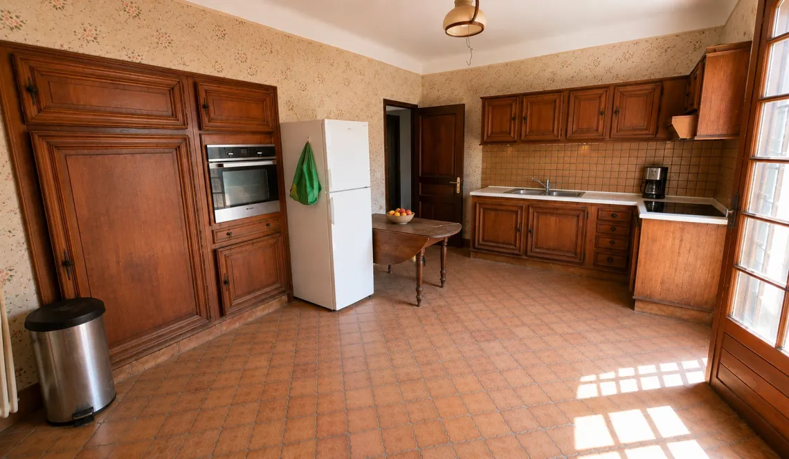 Dans un écrin de verdure sur Briscous - Belle traditionnelle de 198 m² habitable et ses 5 chambres, séjour cathédrale, garage sur parcelle de 4 000 m²