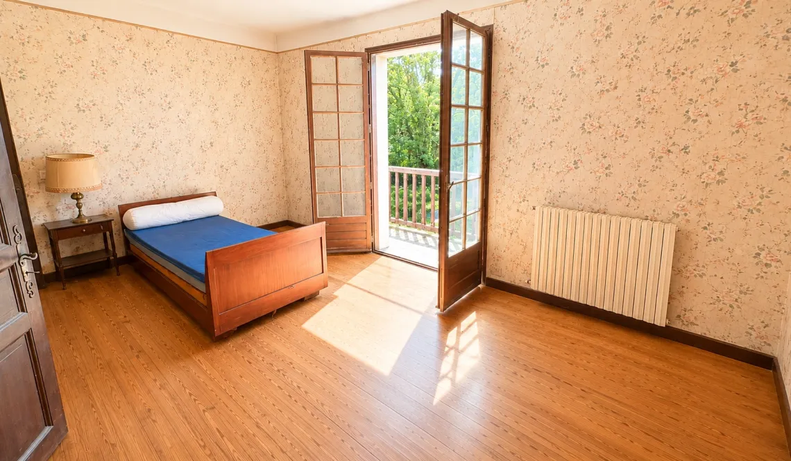 Dans un écrin de verdure sur Briscous - Belle traditionnelle de 198 m² habitable et ses 5 chambres, séjour cathédrale, garage sur parcelle de 4 000 m²