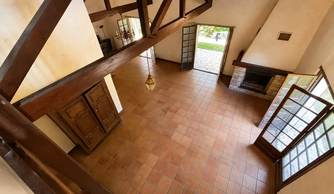 Dans un écrin de verdure sur Briscous - Belle traditionnelle de 198 m² habitable et ses 5 chambres, séjour cathédrale, garage sur parcelle de 4 000 m²