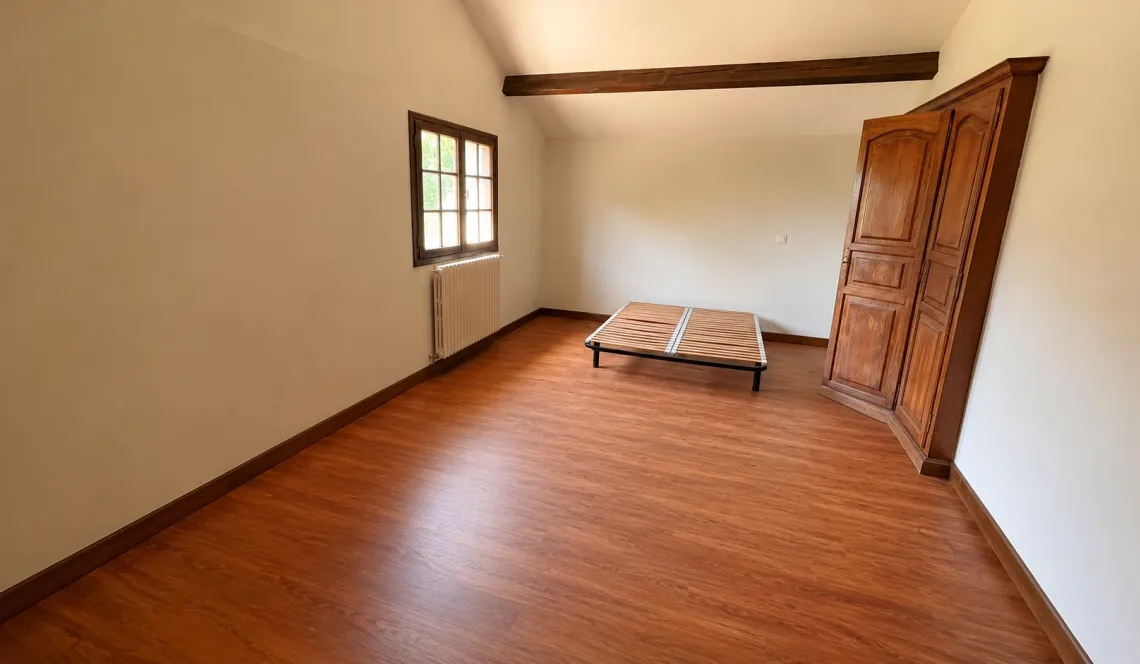 Dans un écrin de verdure sur Briscous - Belle traditionnelle de 198 m² habitable et ses 5 chambres, séjour cathédrale, garage sur parcelle de 4 000 m²