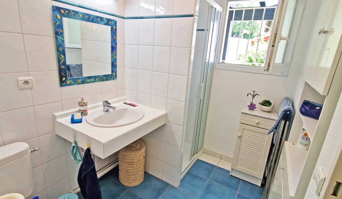 Dans jolie résidence arborée et calme à Boucau - Appartement lumineux exposée sud-ouest de 36 m² type F2 avec place de parking privative + cave