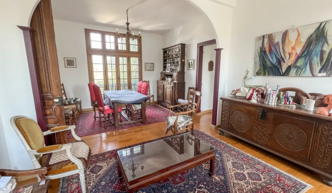 Rare Bayonne Marracq- Appartement T4 de caractère dans une belle villa des années 30 avec parking privatif et grand cellier