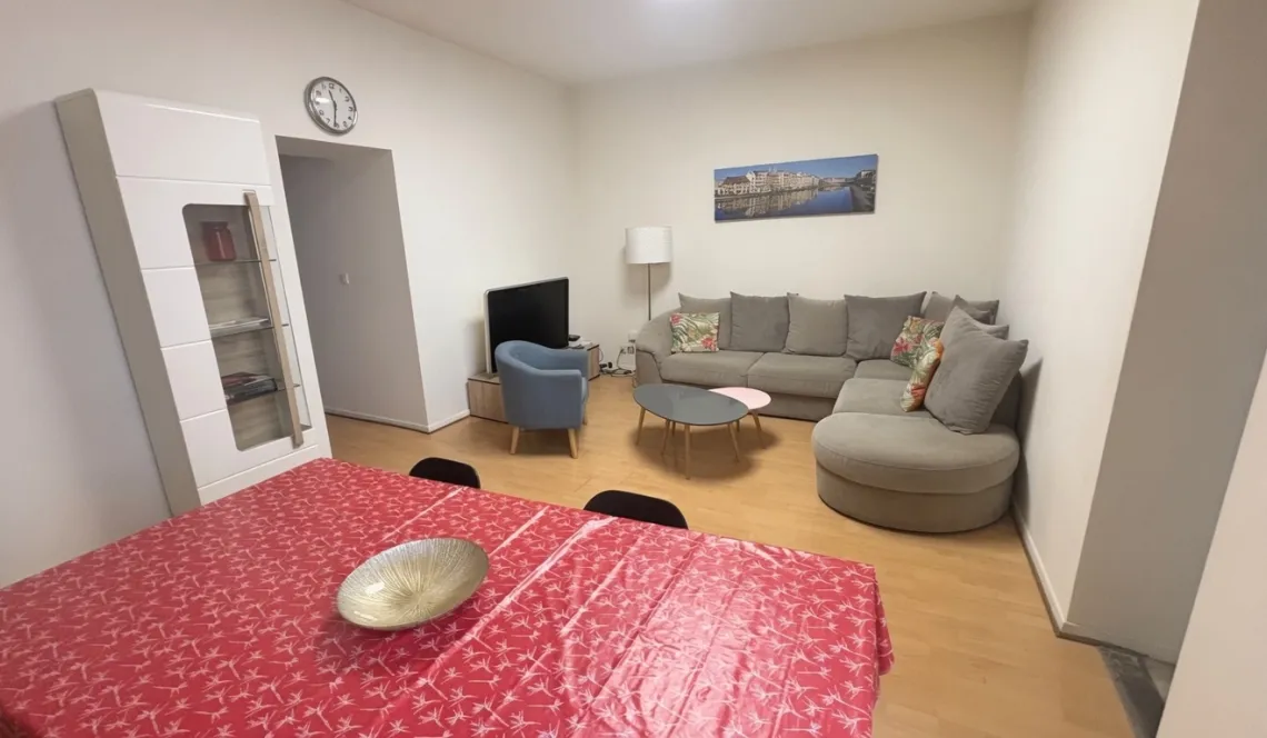A vendre Bayonne-Joli T3 de 54 m² habitable dans le quartier recherché de Saint Esprit avec un spacieux séjour et 2 chambres avec placards