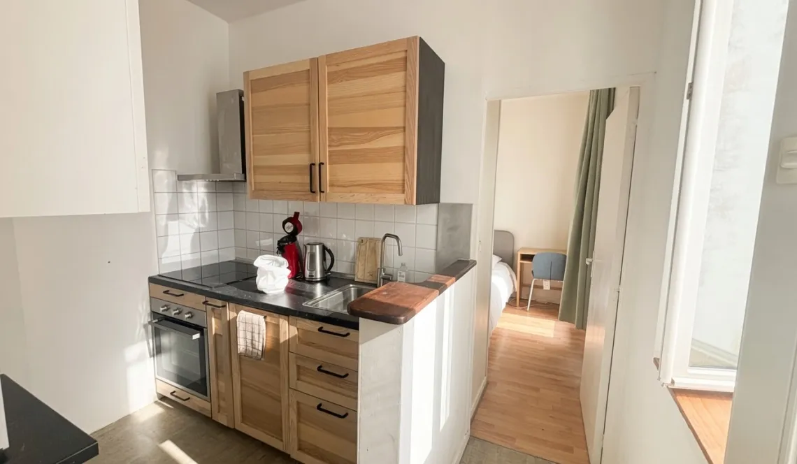 A vendre Bayonne-Joli T3 de 54 m² habitable dans le quartier recherché de Saint Esprit avec un spacieux séjour et 2 chambres avec placards