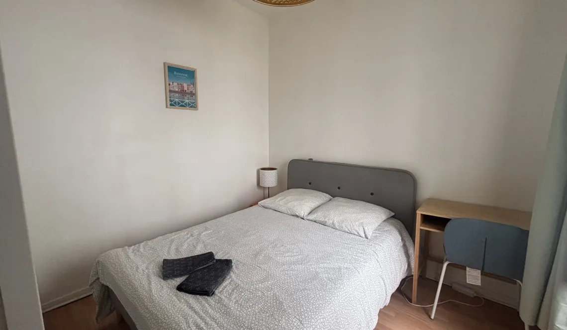 A vendre Bayonne-Joli T3 de 54 m² habitable dans le quartier recherché de Saint Esprit avec un spacieux séjour et 2 chambres avec placards