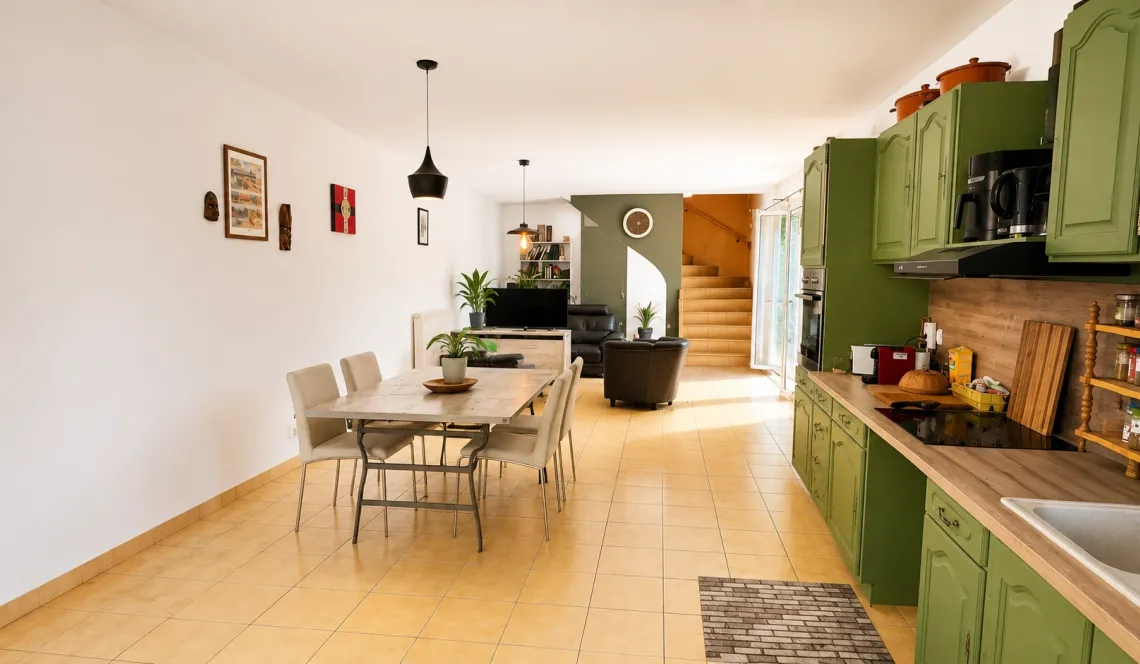 Louhossoa Coeur du Pays Basque - Spacieux T4 de 120 m² dans petite coproprié de 2 lots, avec jardin privatif + terrasse de 200 m², 3 chambres dont une avec dressing attenant