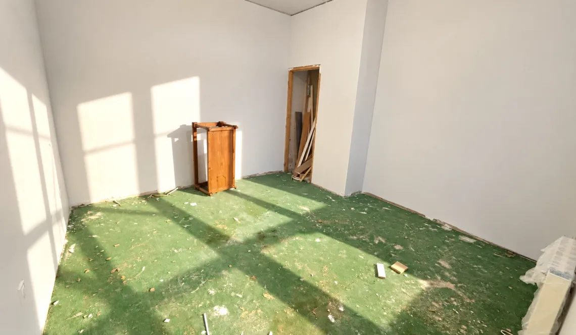 Bayonne quai Resplandy - Local commercial/appartement de 90 m² au sol qui offre de nombreuses possibilités d’exploitation, avec un peu d’imagination!