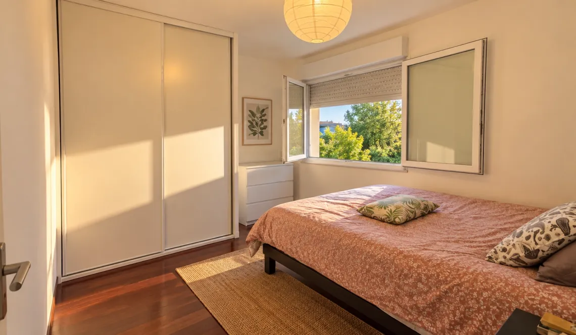 Saisontan Bayonne- Spacieux T2 de 47 m² avec un belle terrasse plein est de 12 m² et garage en sous-sol