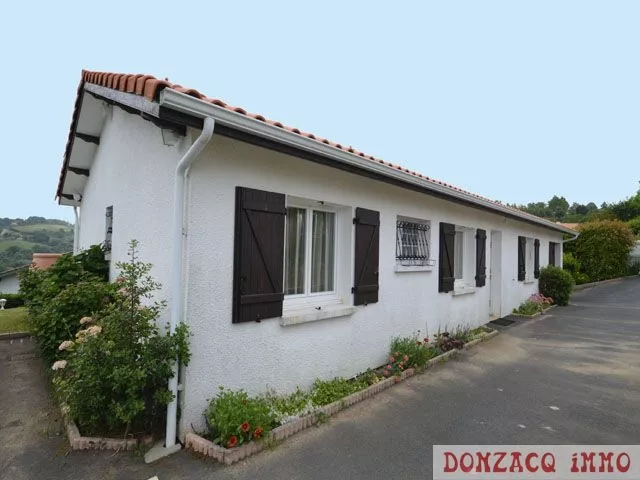 Villa 5 pièces de plain pied de 100 m² habitable - Mouguerre - Pays Basque
