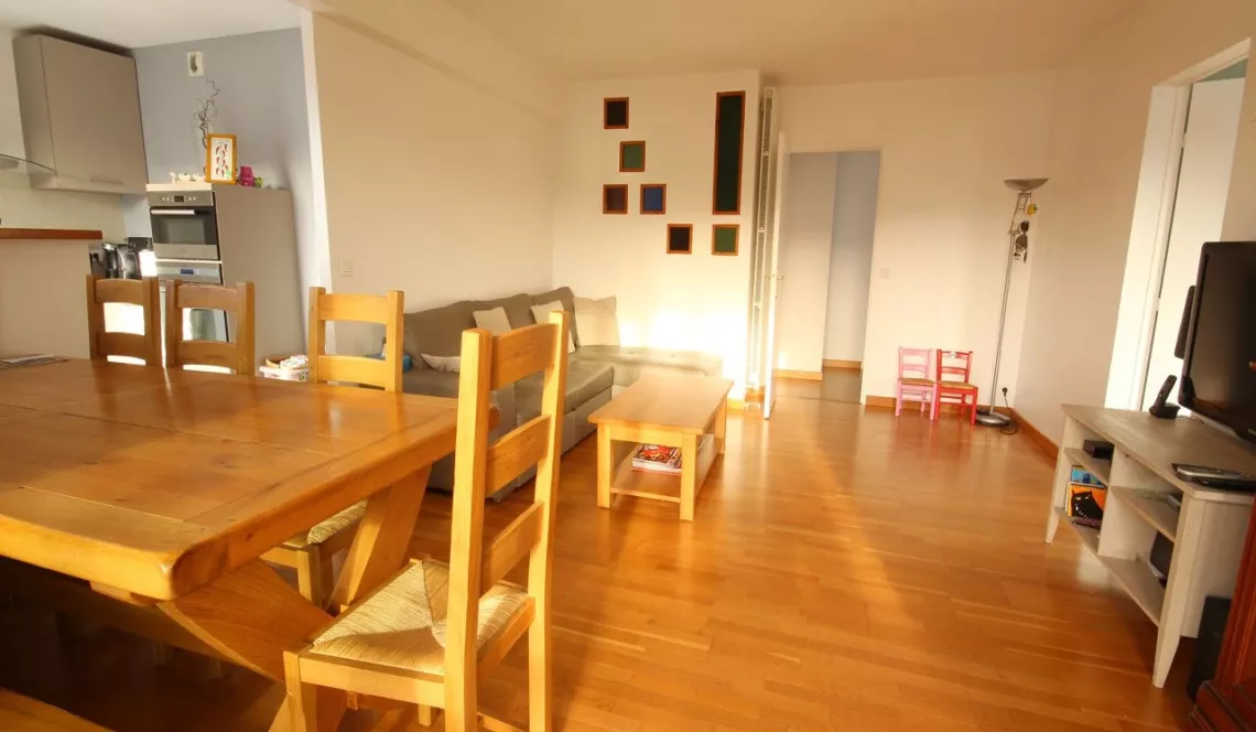Exclusivité Bayonne St Esprit place d’Albret T4 de 88 m² habitable plein sud