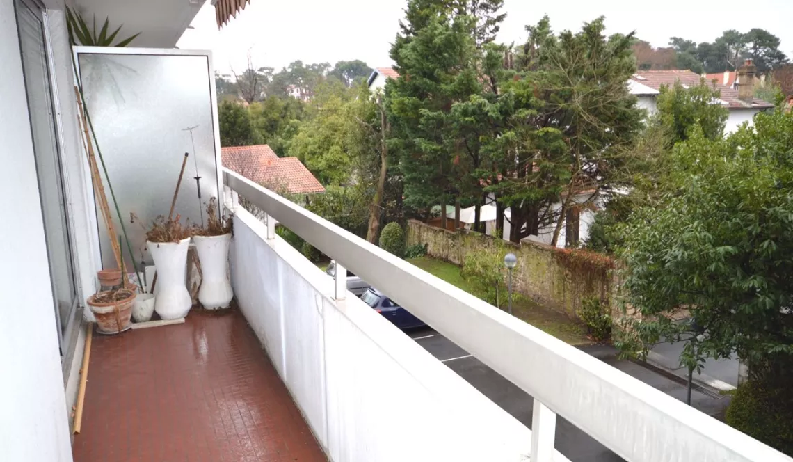 Studio à Biarritz de 31 m² habitable avec balcon et place de parking