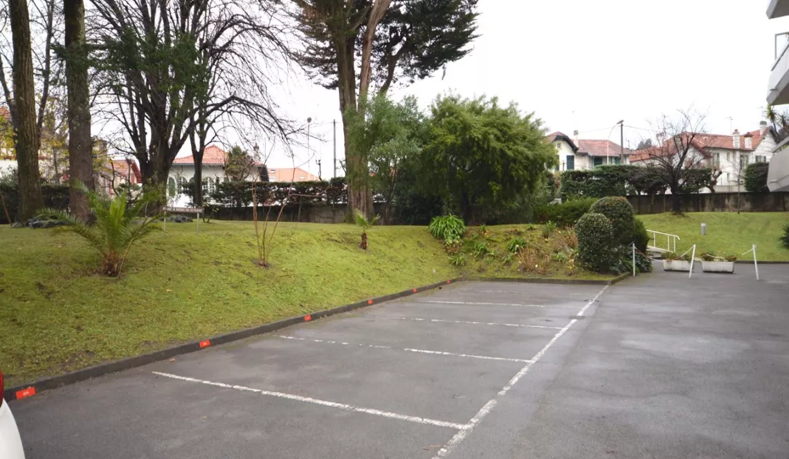 Studio à Biarritz de 31 m² habitable avec balcon et place de parking