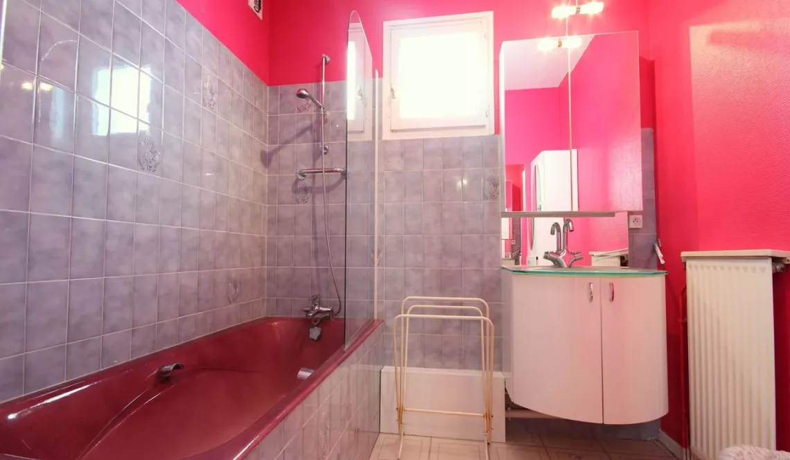 Appartement type 4 de 85 m² habitable traversant - Bayonne St Esprit