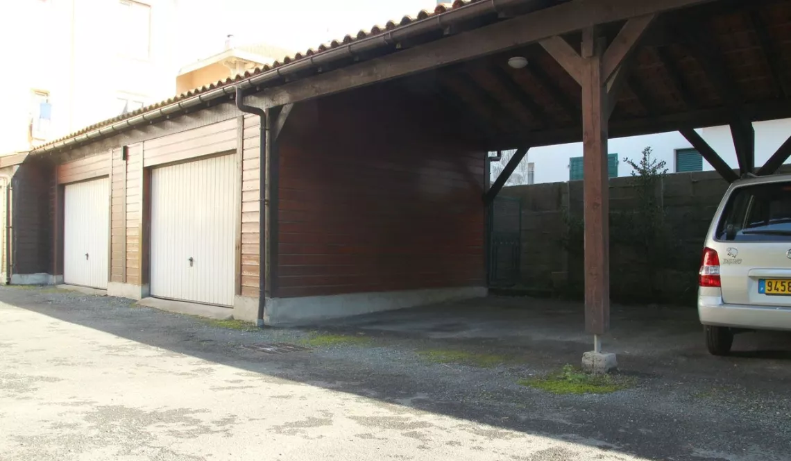 Appartement type 4 de 85 m² habitable traversant - Bayonne St Esprit