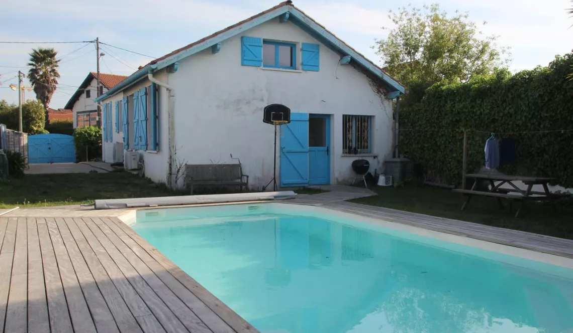 Anglet limite Biarritz quartier du golf maison de plain pied 4 chambres de 130 m² H avec piscine