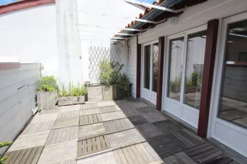 Bayonne les Halles - Dernier étage avec ascenseur - T4 de 85 m² habitable en duplex avec terrasse