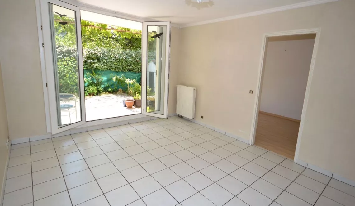 Anglet au calme dans une impasse - Type 4 de 82 m² habitable avec jardin de 50 m² + cave