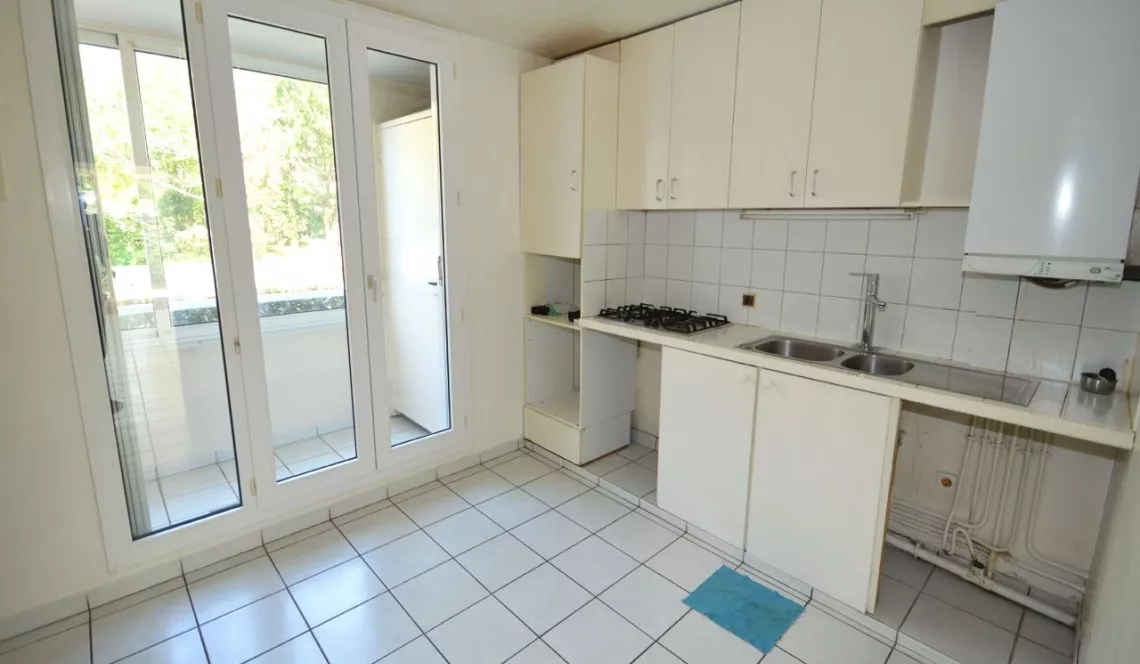 Anglet au calme dans une impasse - Type 4 de 82 m² habitable avec jardin de 50 m² + cave